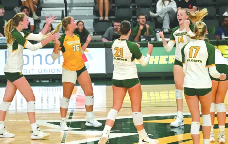 NMU volleyball’s Barlow, Haugen earn league honors